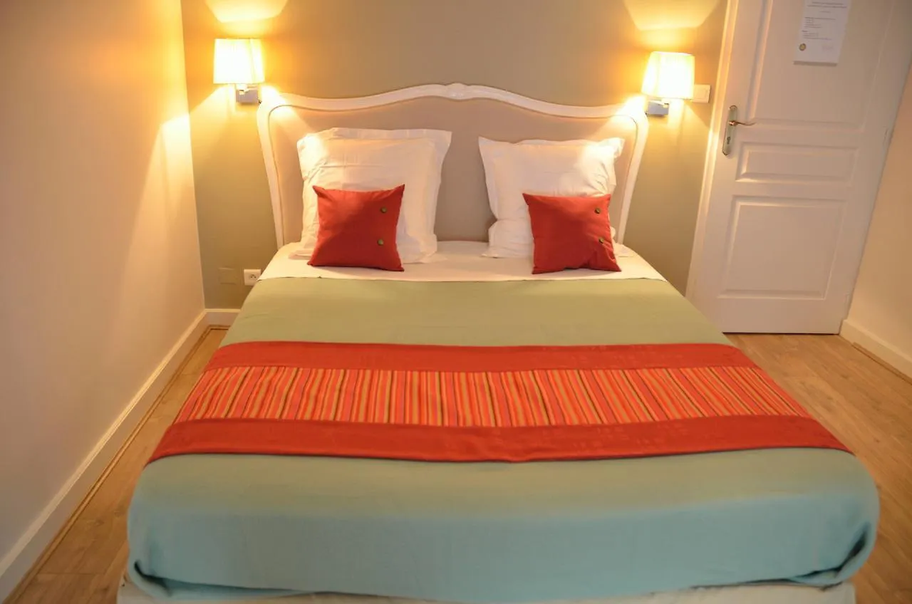 Chambre D'Hotes Le Jardin Des Pierres Dorees Marcy  4*, Marcy (Rhone)