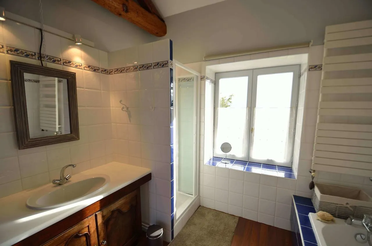 Chambre D'Hotes Le Jardin Des Pierres Dorees Marcy  Bed & Breakfast