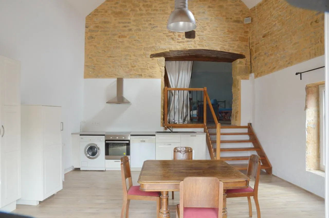 Chambre D'Hotes Le Jardin Des Pierres Dorees Marcy  4*, Marcy (Rhone)